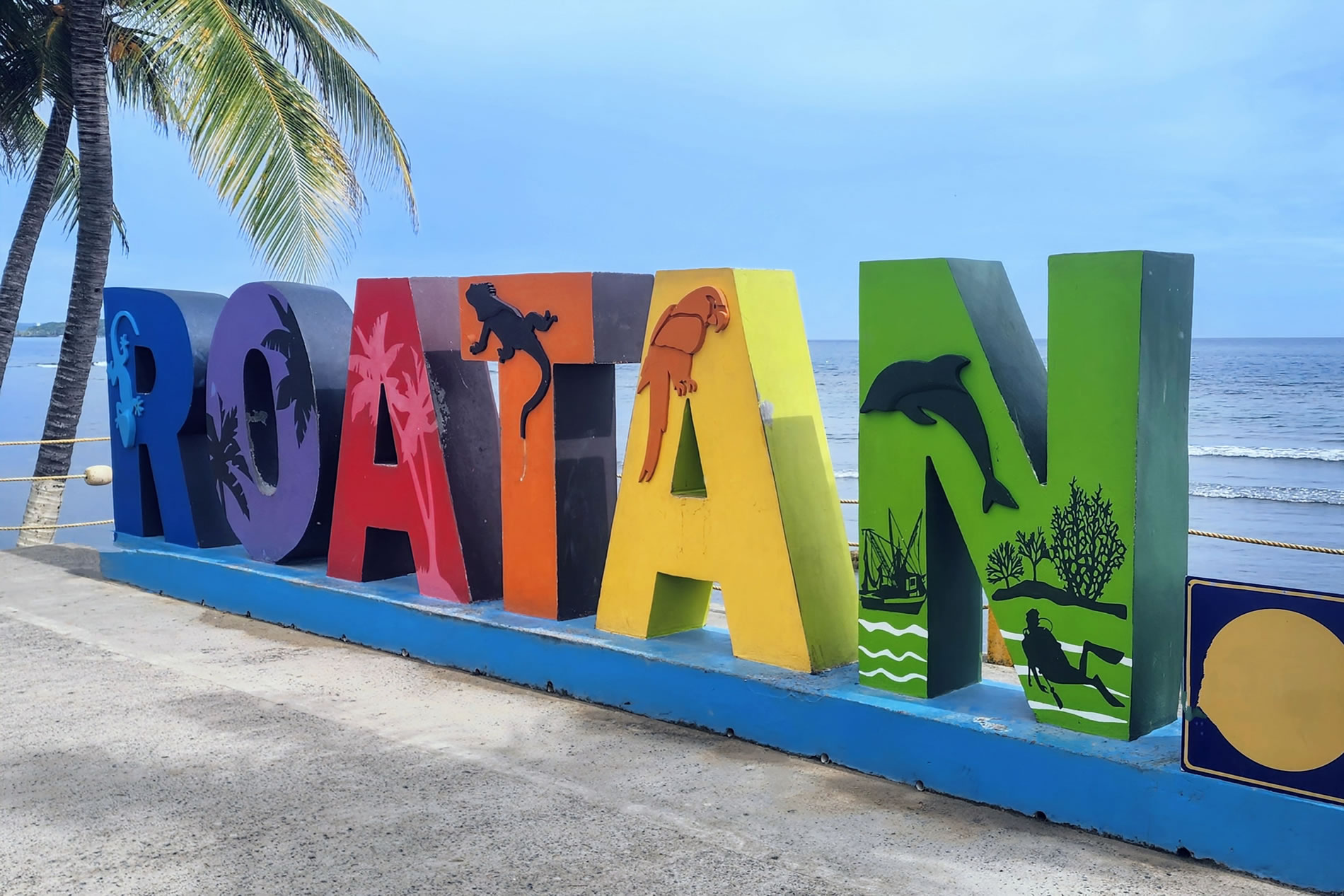 Roatan sign